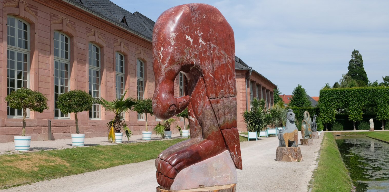 Schwetzinger Schlossgarten Chapungu Skulpturen aus Zimbabwe
