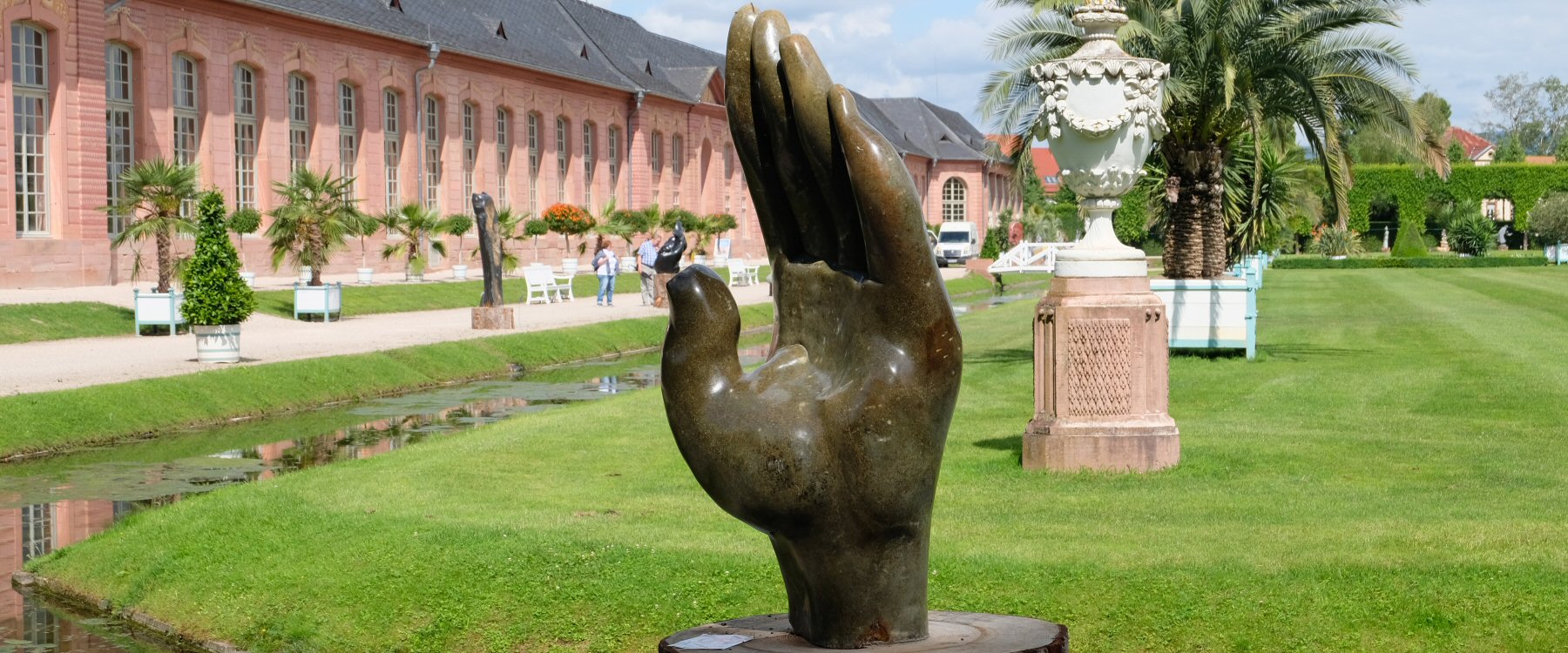 Schwetzinger Schlossgarten Chapungu Skulpturen aus Zimbabwe
