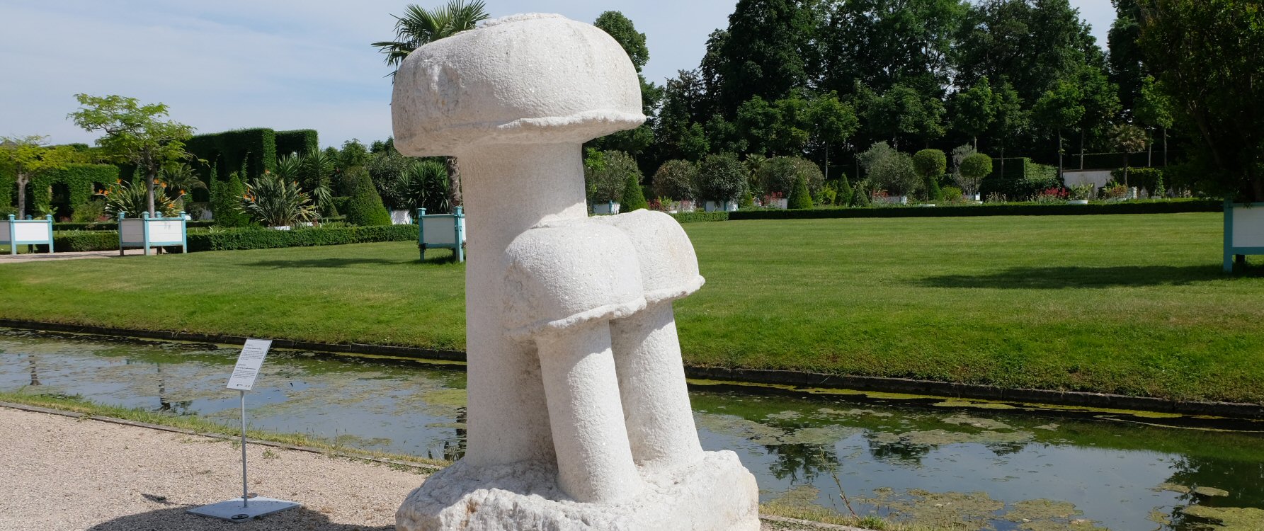 Schwetzinger Schlossgarten Chapungu Skulpturen aus Zimbabwe