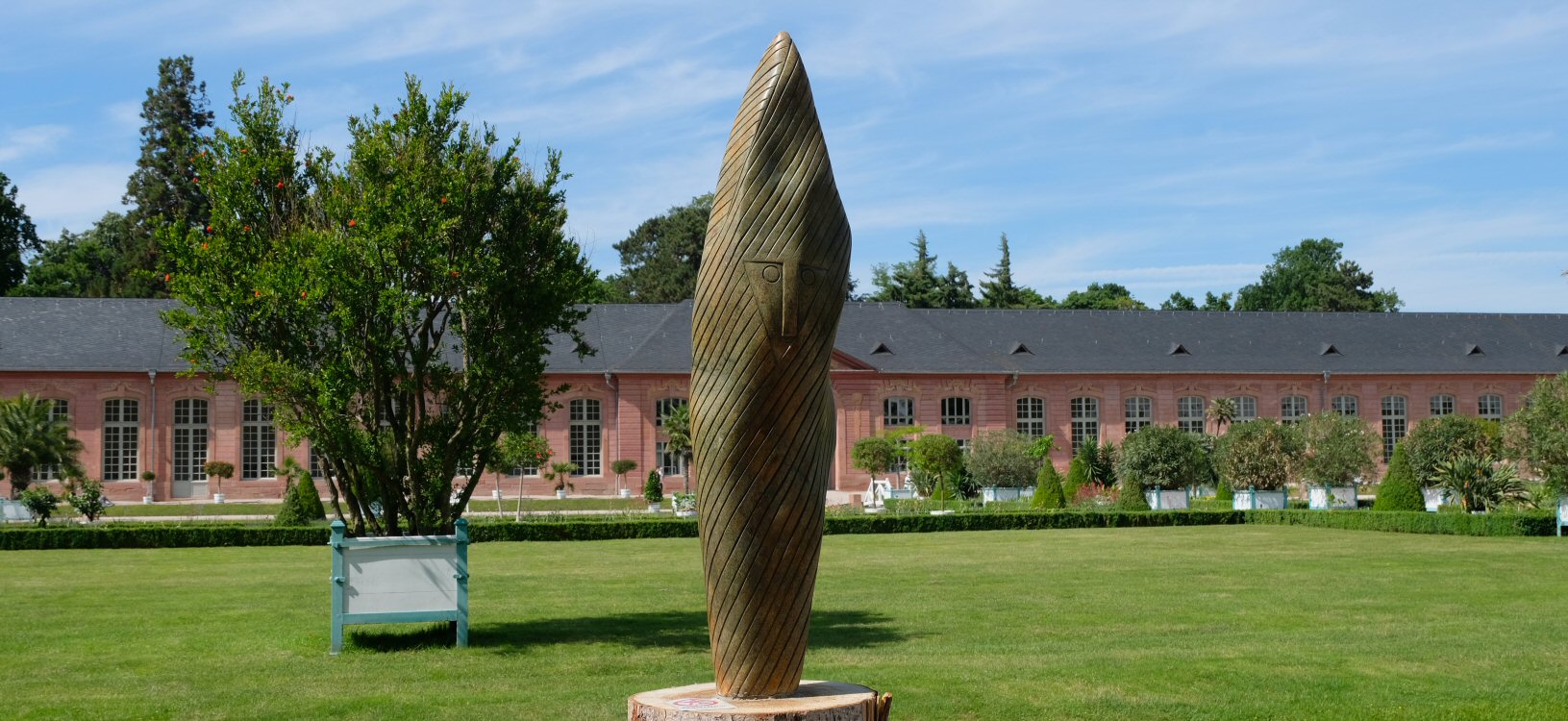 Schwetzinger Schlossgarten Chapungu Skulpturen aus Zimbabwe