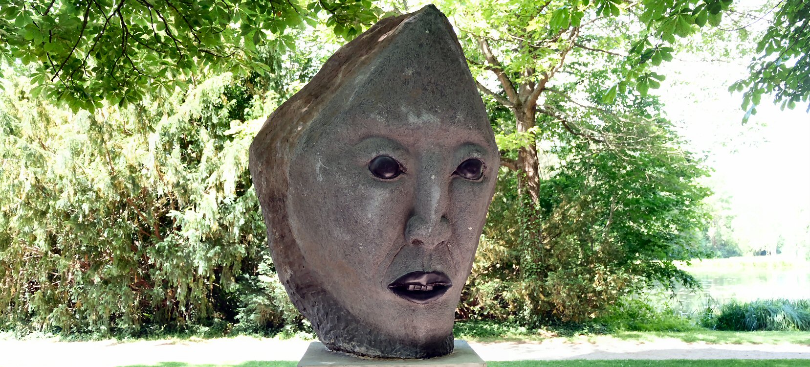 Schwetzinger Schlossgarten Chapungu Skulpturen aus Zimbabwe