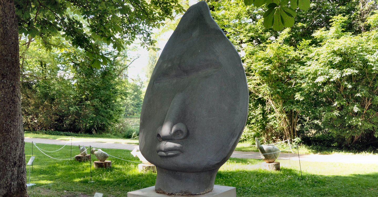 Schwetzinger Schlossgarten Chapungu Skulpturen aus Zimbabwe