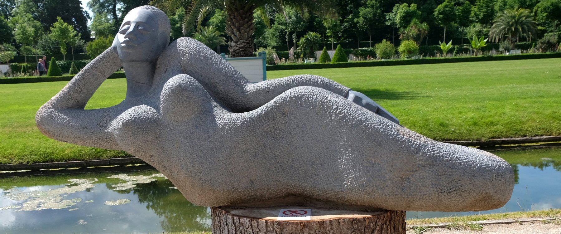 Schwetzinger Schlossgarten Chapungu Skulpturen aus Zimbabwe