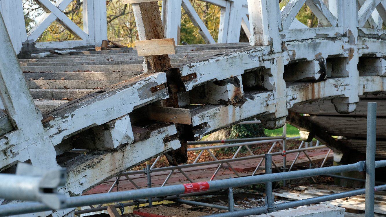 Chinesische Brücke